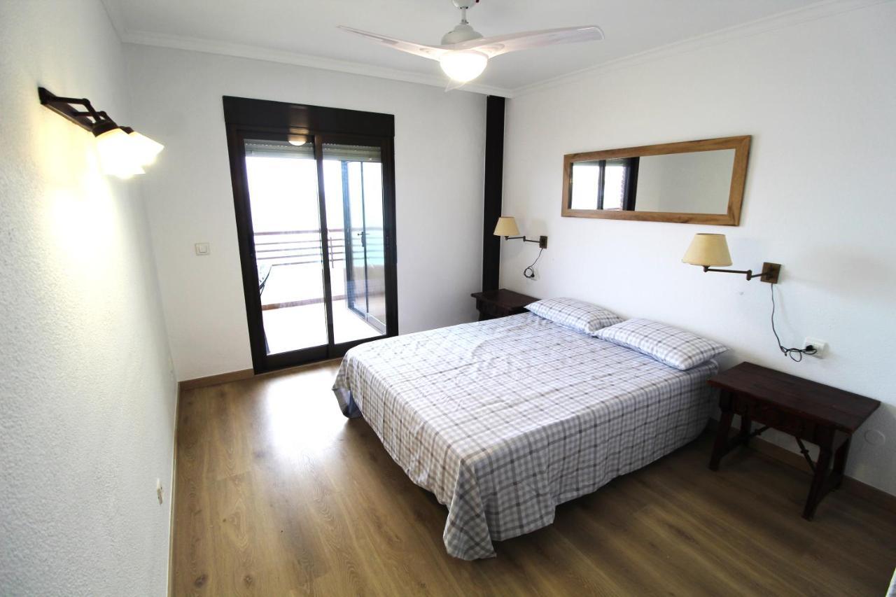 Very Lightful Apartment. Incredible Sea Views. Big Terrace, Swimming Pool. Ac. Very Close To Alicante City Center. Exteriör bild