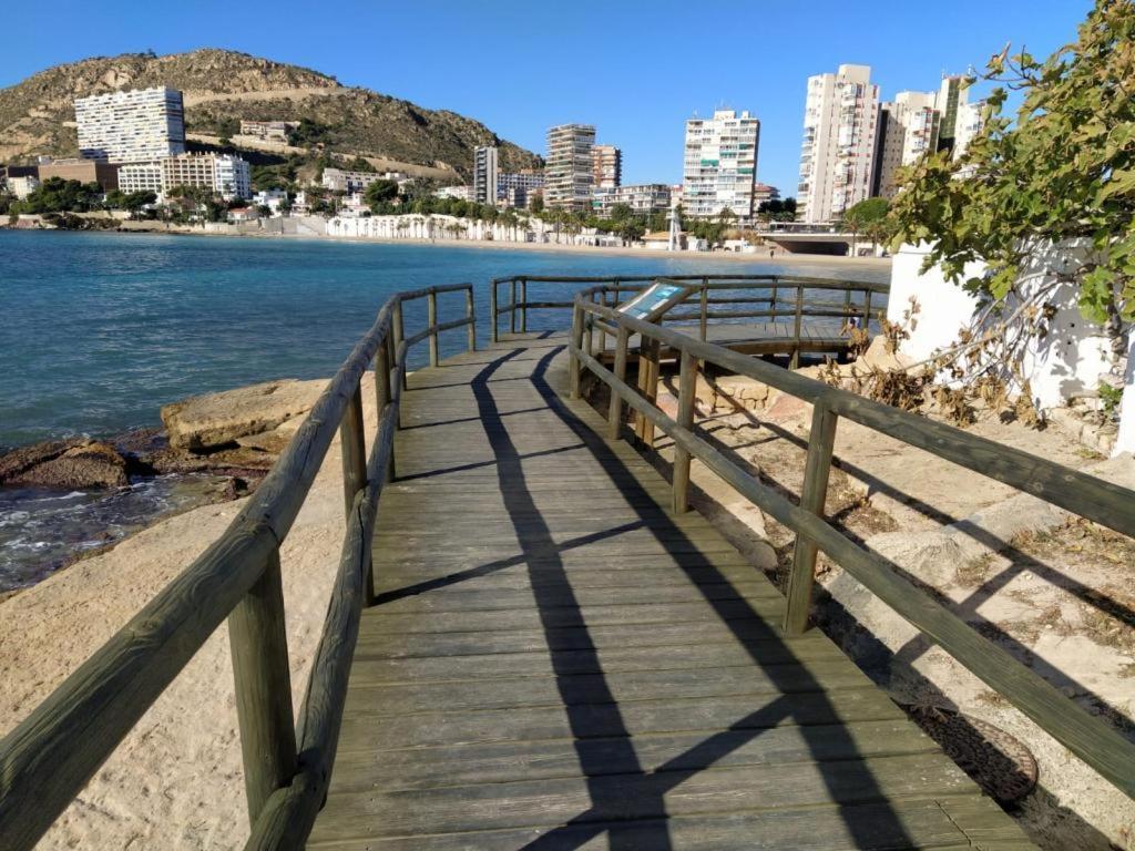 Very Lightful Apartment. Incredible Sea Views. Big Terrace, Swimming Pool. Ac. Very Close To Alicante City Center. Exteriör bild